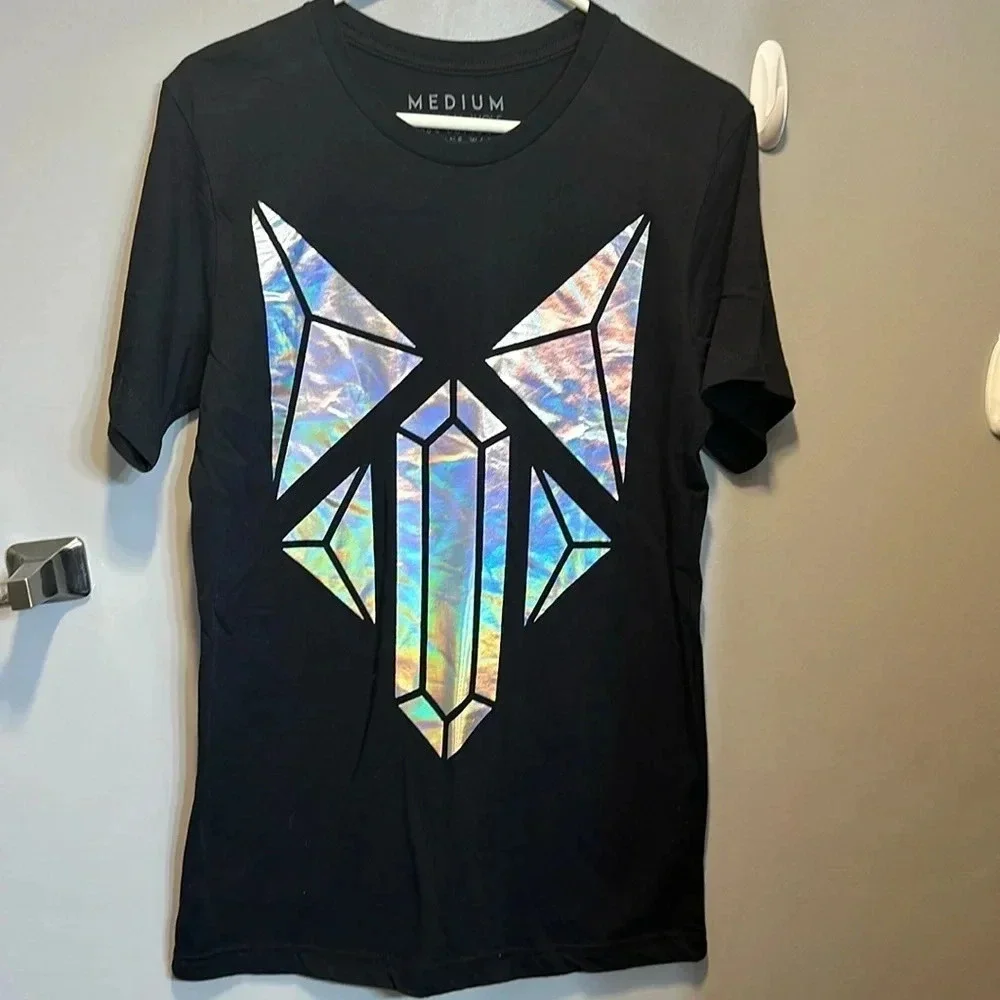 crystal wolf cotton black tshirt adult size medium short sleeve